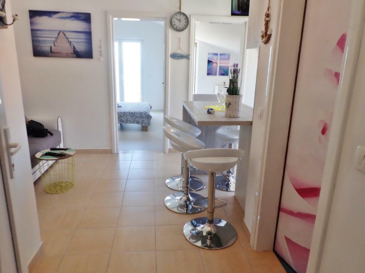 Apartment ELA enjoy breathtaking seaview Seline Bagian luar foto