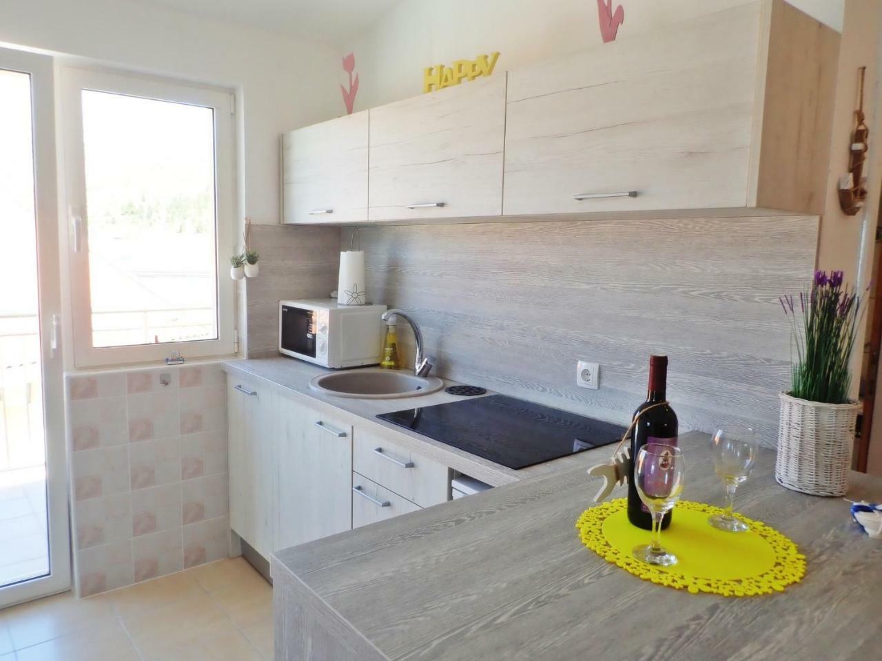 Apartment ELA enjoy breathtaking seaview Seline Bagian luar foto