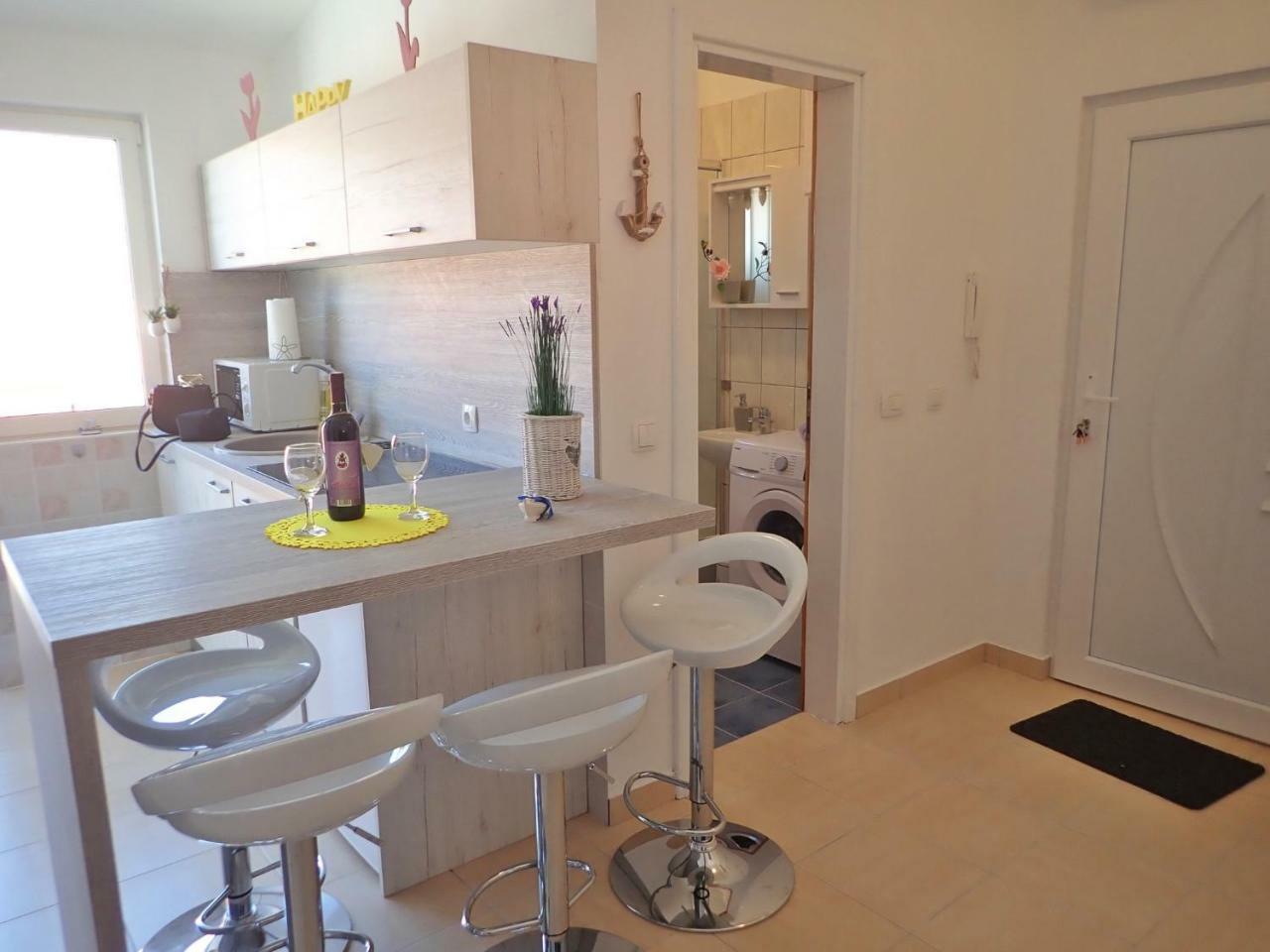 Apartment ELA enjoy breathtaking seaview Seline Bagian luar foto